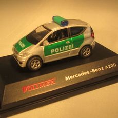 H0 Mercedes-Benz A200 Polizei, grün/silber, Fertigmodell
