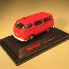 H0 VW Bus T2, rot, Fertigmodell